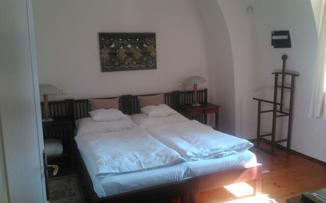 Domus Henrici Boutique Hotel