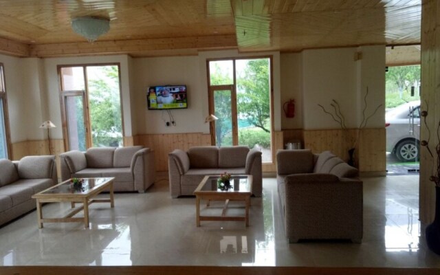 Goroomgo Mars Resort Manali