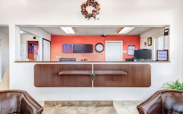Motel 6-Colby, KS