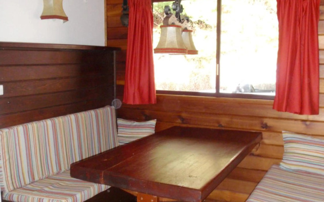 Retro 2 Bedroom Apartment