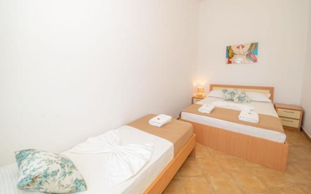 Guest House S-Lux