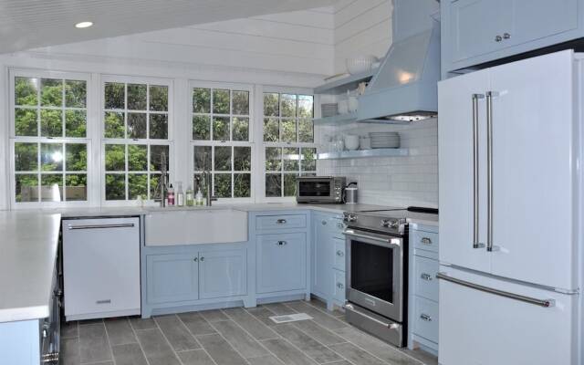Delta House - 6 Br Home