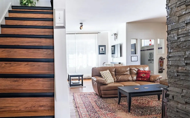 The Downtown Hive by Revelstoke Vacations