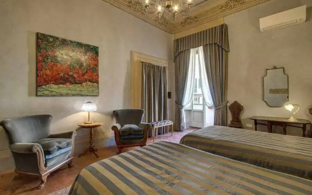 Piazza Salvemini Elegant