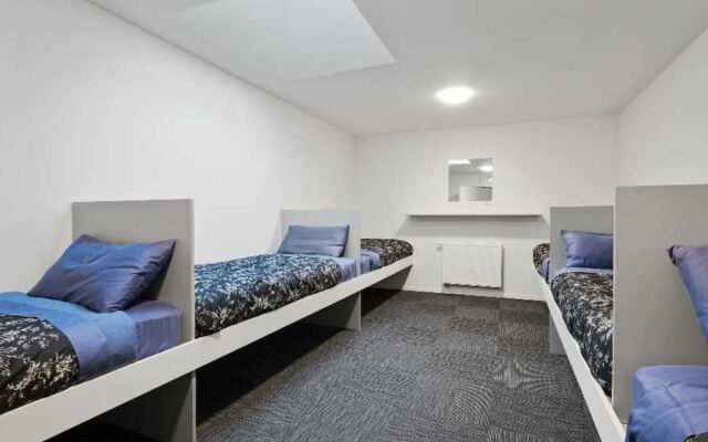Falcons Nest – Guest Rooms – Cromwell