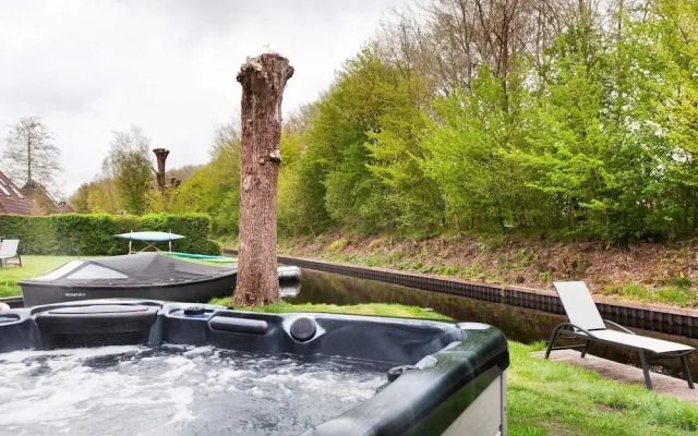 Bungalow in Friesland With Private Spa & Sloop