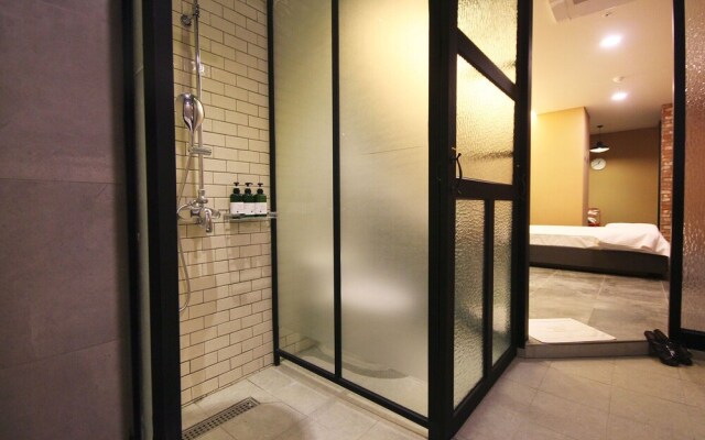 Changwon Masan IVE Hotel