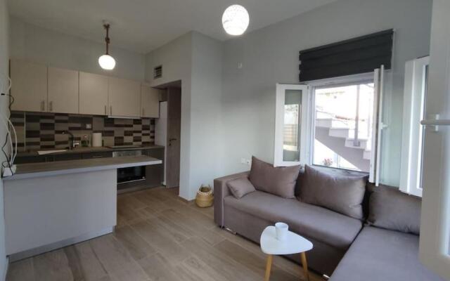 Lovely House by the Sea with Garden and BBQ (A)