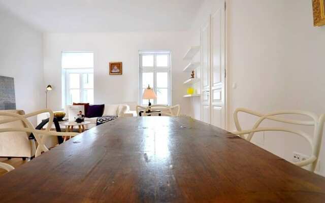 Vienna Residence Bright Apartment for 2 in Central but Quiet Location