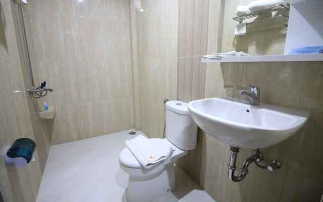 Dermaga Keluarga Hotel Sonosewu
