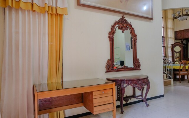 Villa Anggur Panderman by OYO Rooms