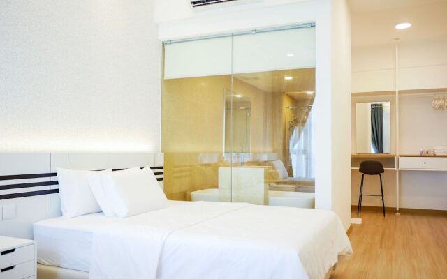 May Full Seaview Luxury Suite