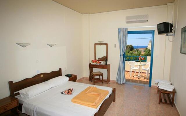 Cretan Filoxenia Beach Hotel