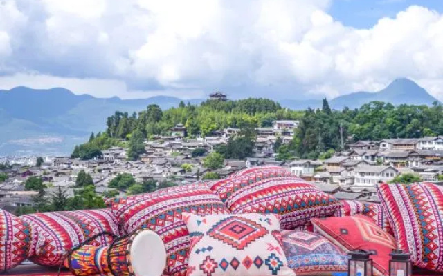 Sanxun Ancient City Panorama Homestay (Lijiang Ancient City Waterwheel Branch) – Outside – Lijiang