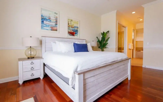 Grand Marina Suite by Brightwild Waterfront