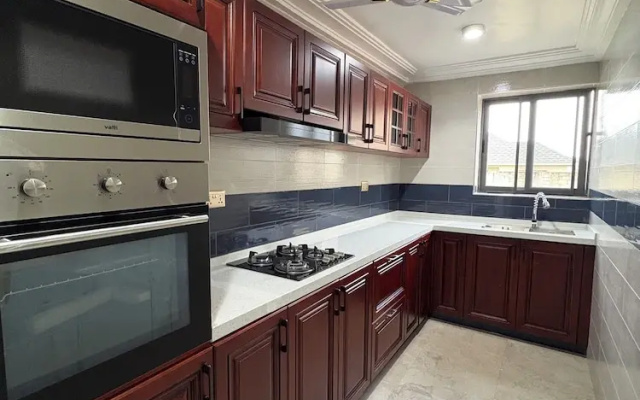 Ridgeway Apartments