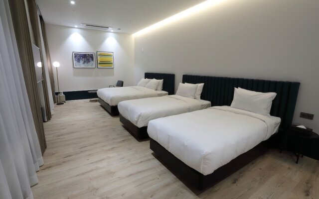 Orchid Hotel
