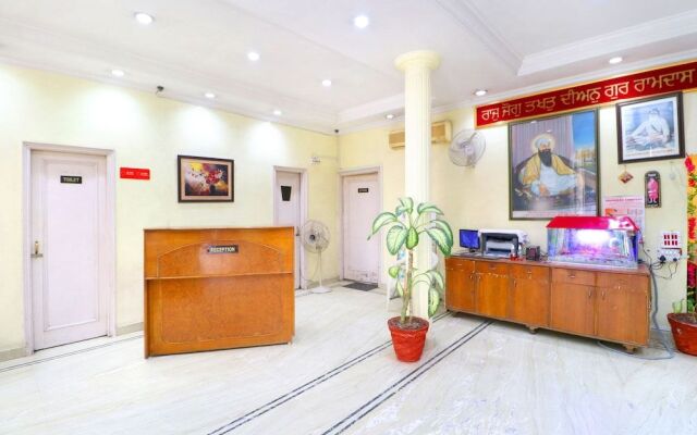 OYO 24073 Hotel Hari Darshan