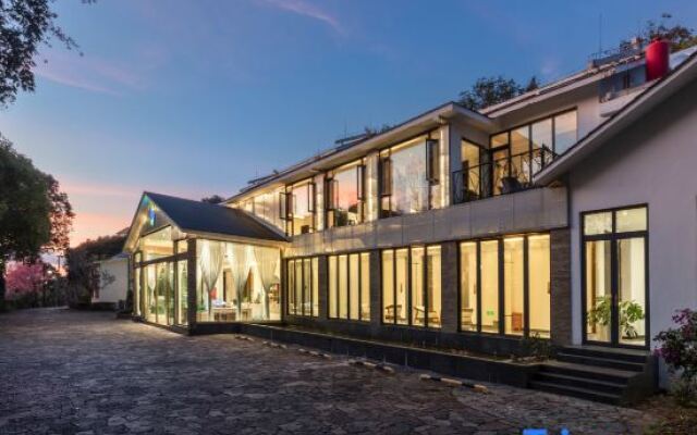 Pu'er Tea Garden Resort Hotel(Pu'er Tea Expo Garden)