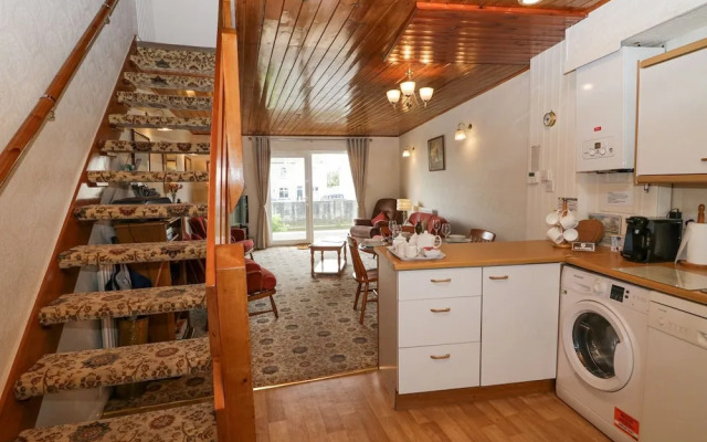 Lazey Cottage