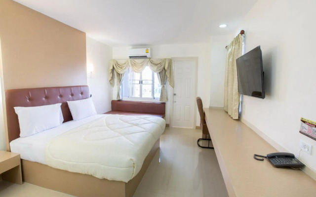 P.A. Thani Hotel