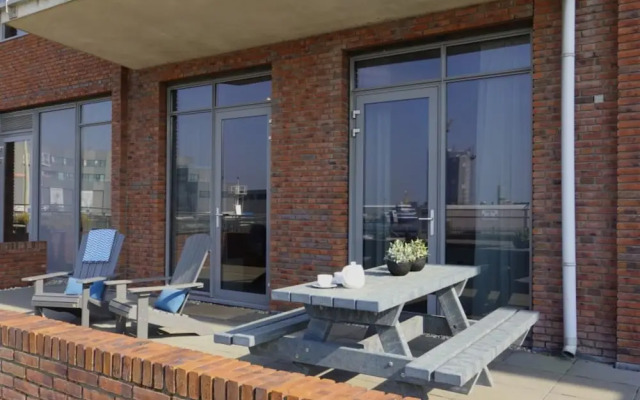 Appealing Apartment in Den Haag With Balcony, Terrace