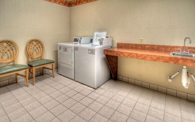 Hampton Inn & Suites Kalamazoo - Oshtemo