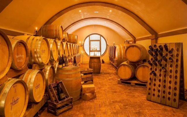 Main-Vinotel Weingut Helmstetter