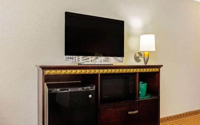 La Quinta Inn & Suites Cleburne