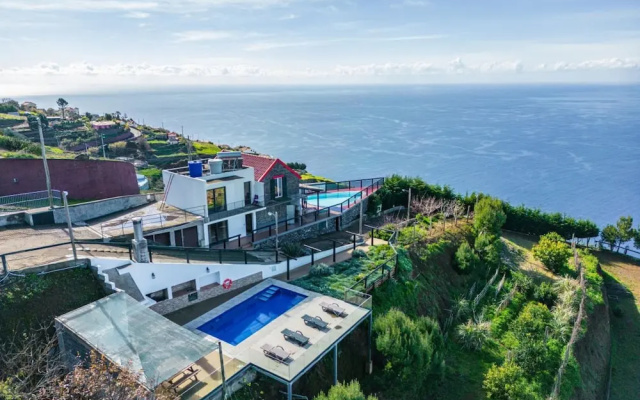 Ocean Panorama Apartment 1 by Homie