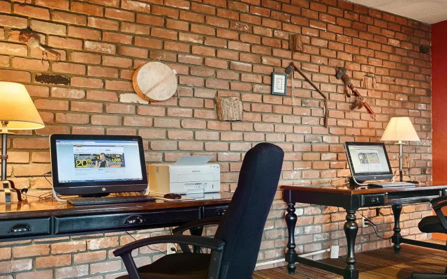 Best Western Pony Soldier Inn & Suites