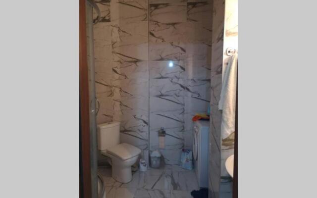 Kvartira v Batumi, 10 minut do morja.