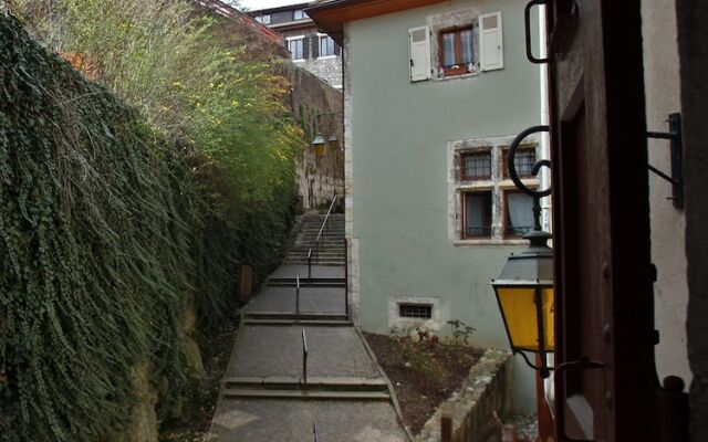 Large Studio in Annecy old town