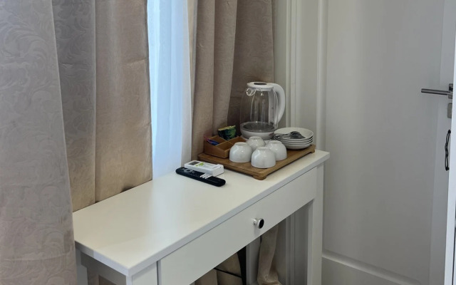 Дельфин-море (Сухум)