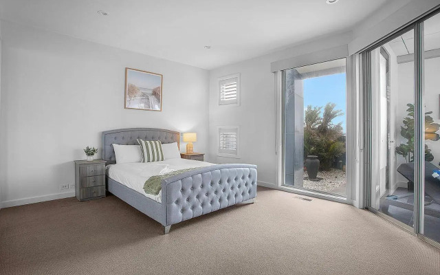 Mornington Esplanade Beachfront & SPA by Rss