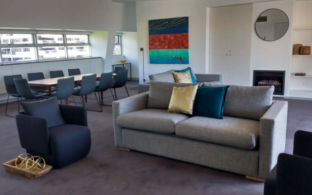 Sydney East Luxury Apartment
