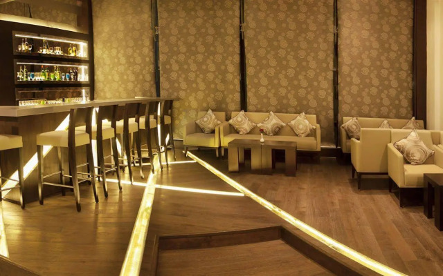 TreeHouse Queens Pearl