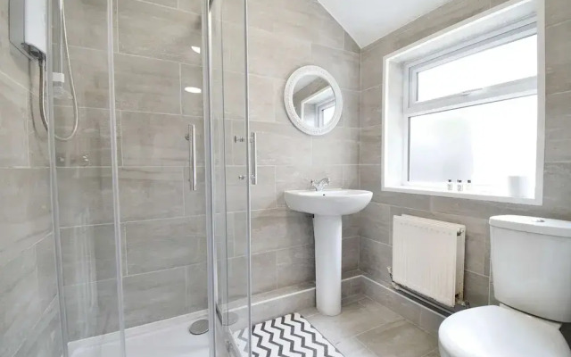 Host Stay Church Drive