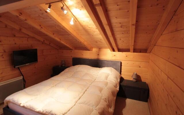 Chalet Les Carroz d'Arâches, 4 pièces, 8 personnes - FR-1-572-49