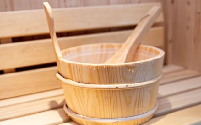 1-bed Apartment With Private hot Tub, Sauna & gym