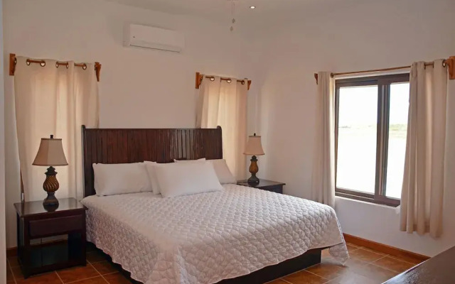 Casas de la Caye Villas