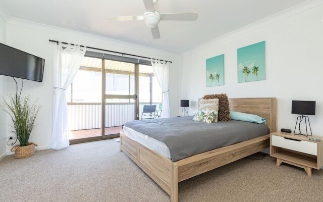 Lakeview Crescent 50