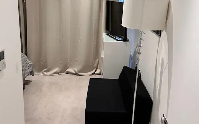 Apartment-sleeps3-hottub-patio