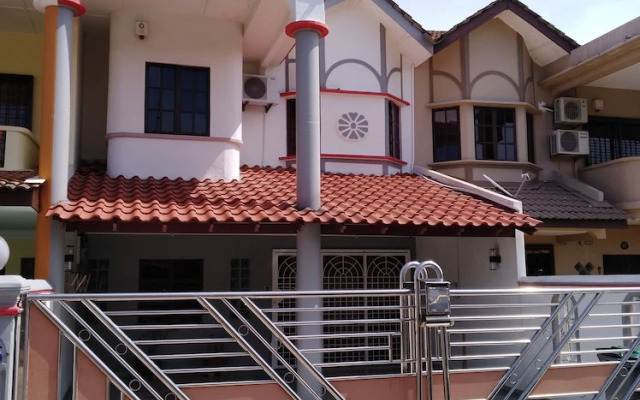 StayWonderful01 Kota Laksamana
