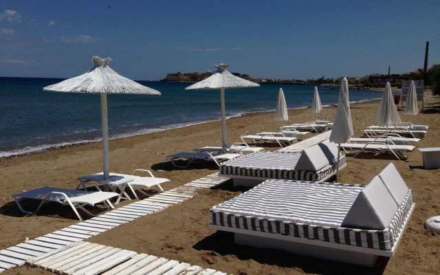 Petradi Beach Lounge Hotel