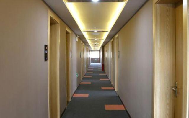 Junyi Chain Hotel (Shanghai Xuefu Road Jinshanwei)