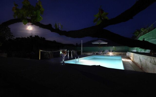 Lovely Holiday Home in Kalamitsi Alexandrou