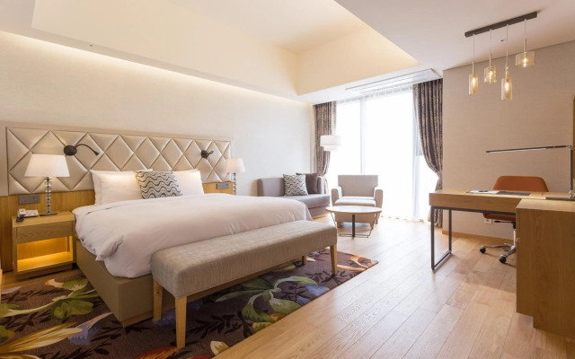Charis Hotel