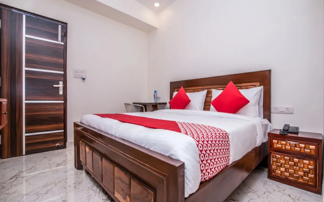 OYO 14896 City Galaxy Inn