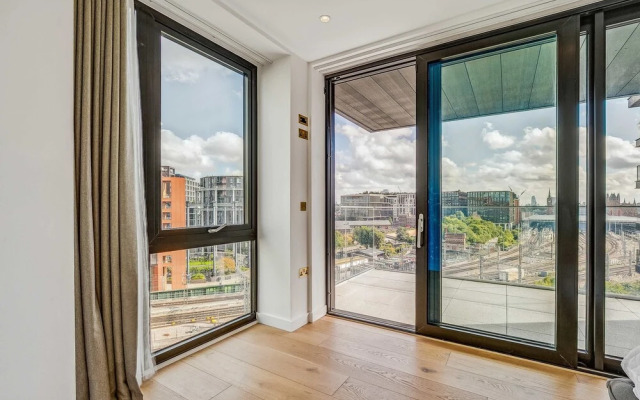 Refined 3-bedroom Condo